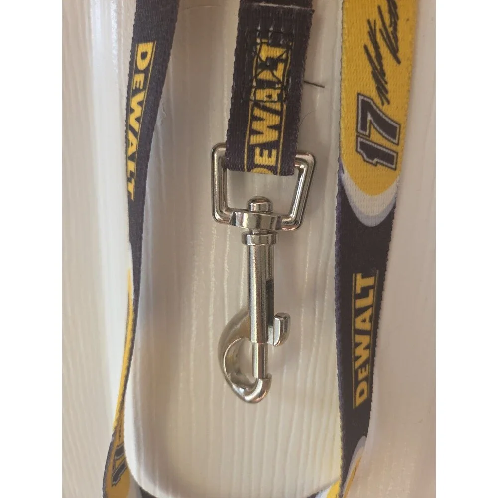Matt Kenseth #17 Dog Leash NASCAR Dewalt NWT 6 ft Medium Carabiner Clip